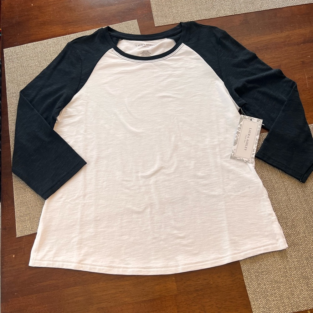 New! Laura Ashley 3/4 sleeve tee